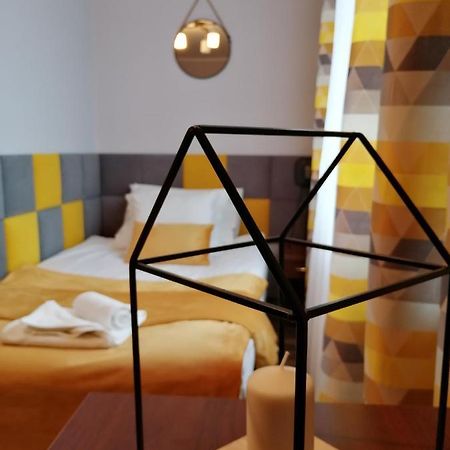 Platinum Bed & Breakfast Budzyn  ภายนอก รูปภาพ